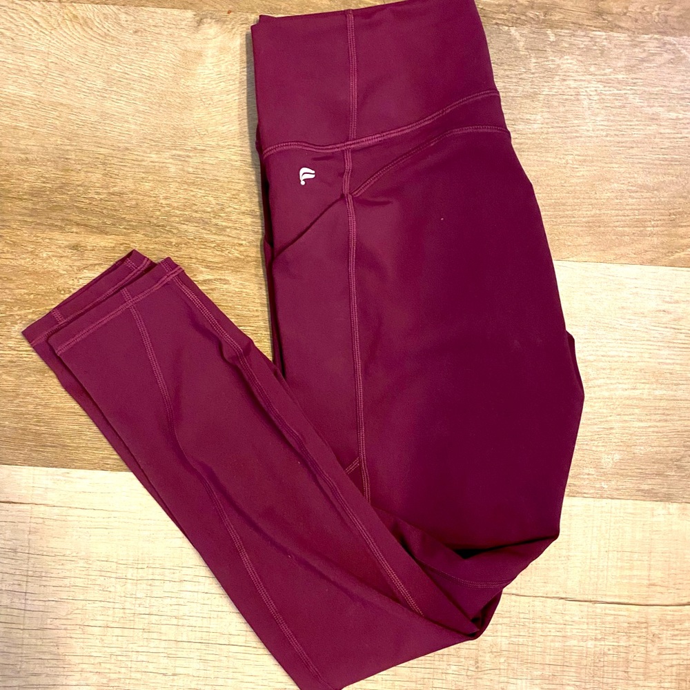 Brand New Medium 7/8 PureLuxe Leggings